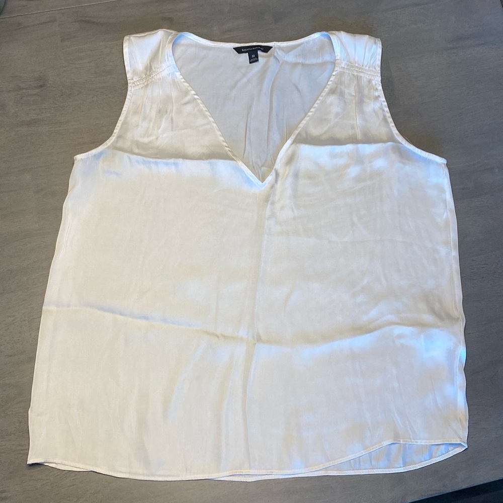 Medium Banana Republic